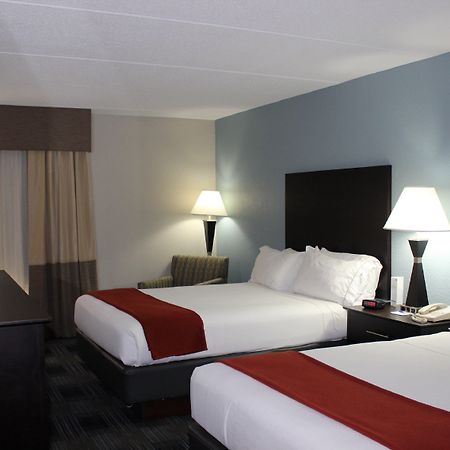 Holiday Inn Express Forsyth By Ihg Εξωτερικό φωτογραφία