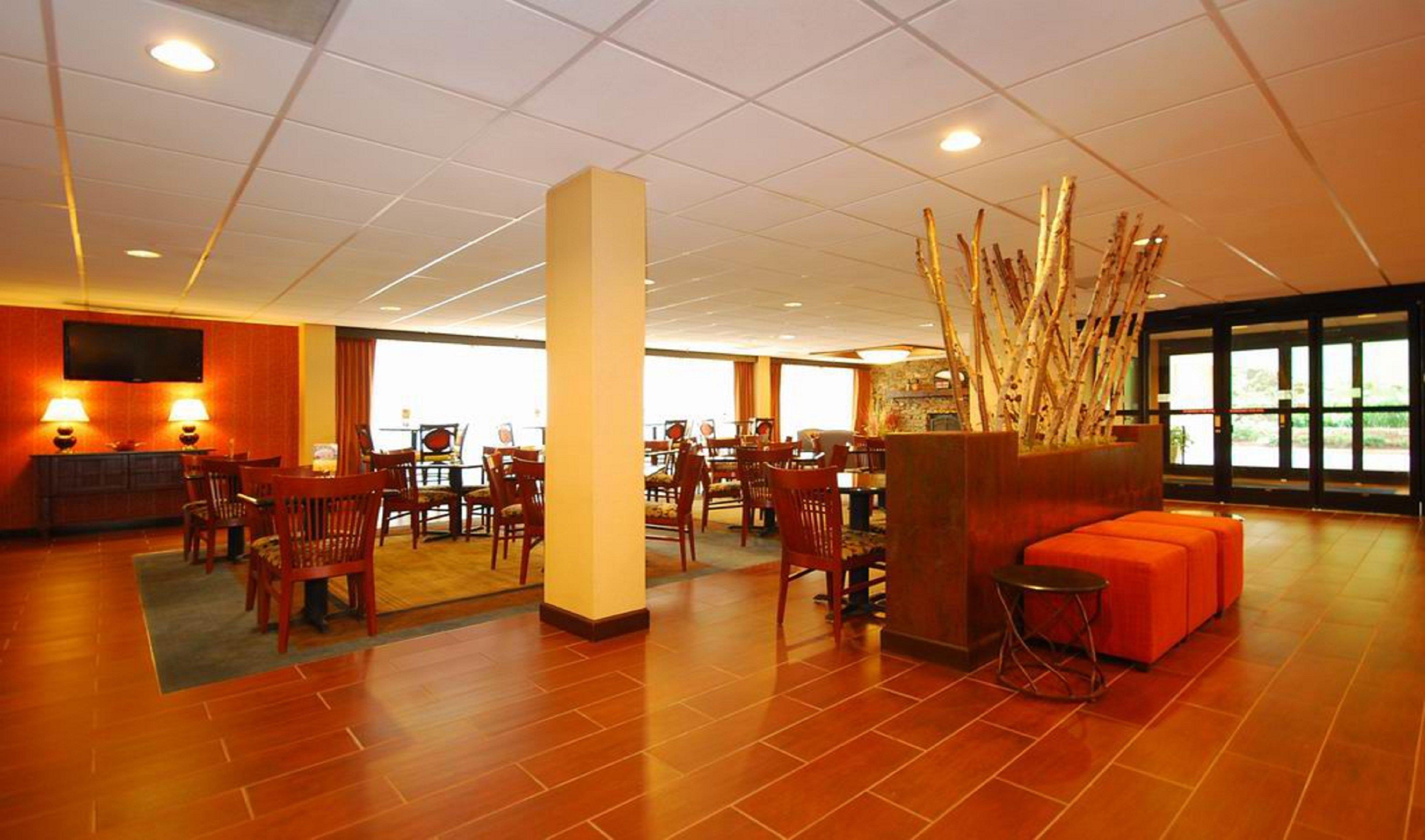Holiday Inn Express Forsyth By Ihg Εξωτερικό φωτογραφία