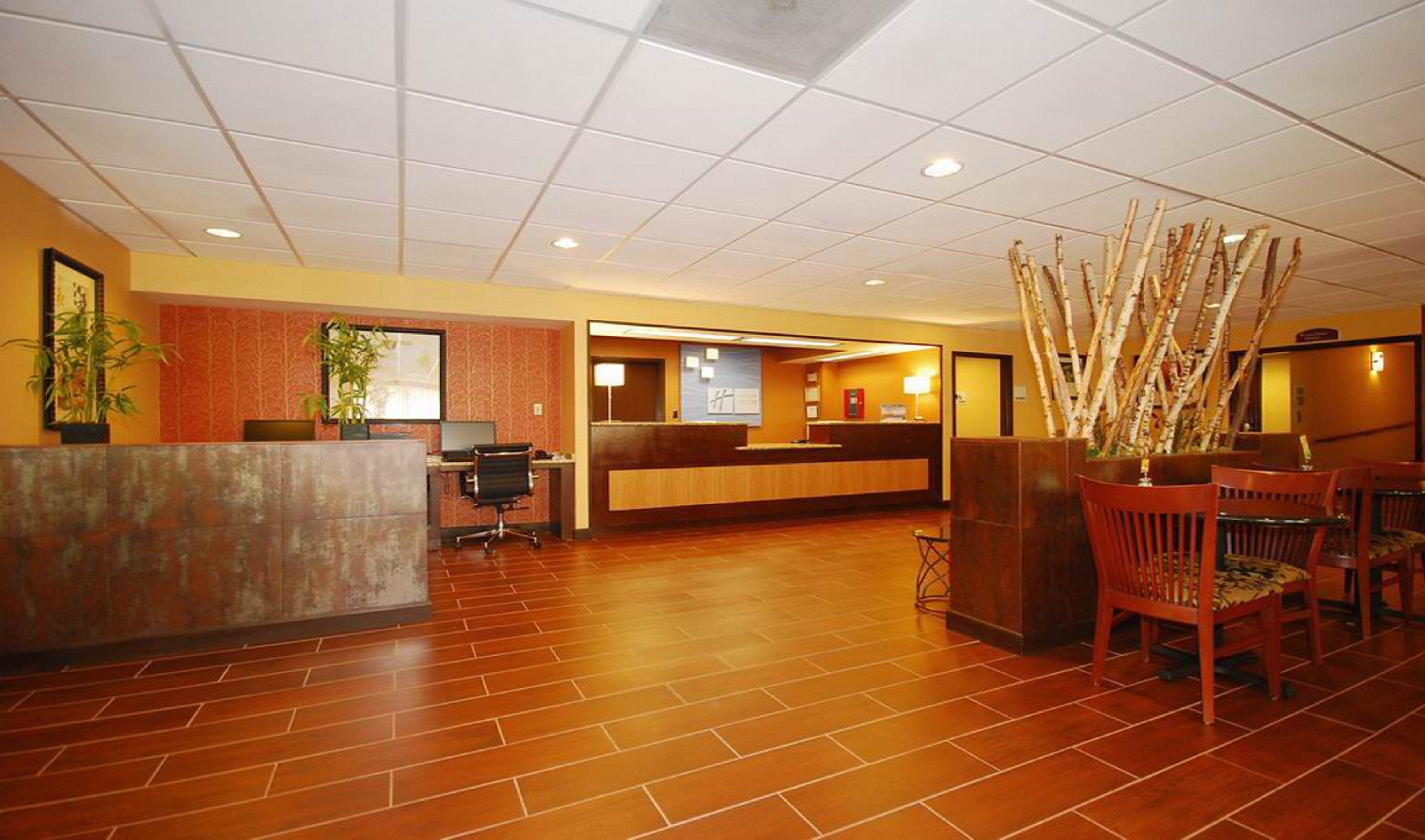 Holiday Inn Express Forsyth By Ihg Εξωτερικό φωτογραφία