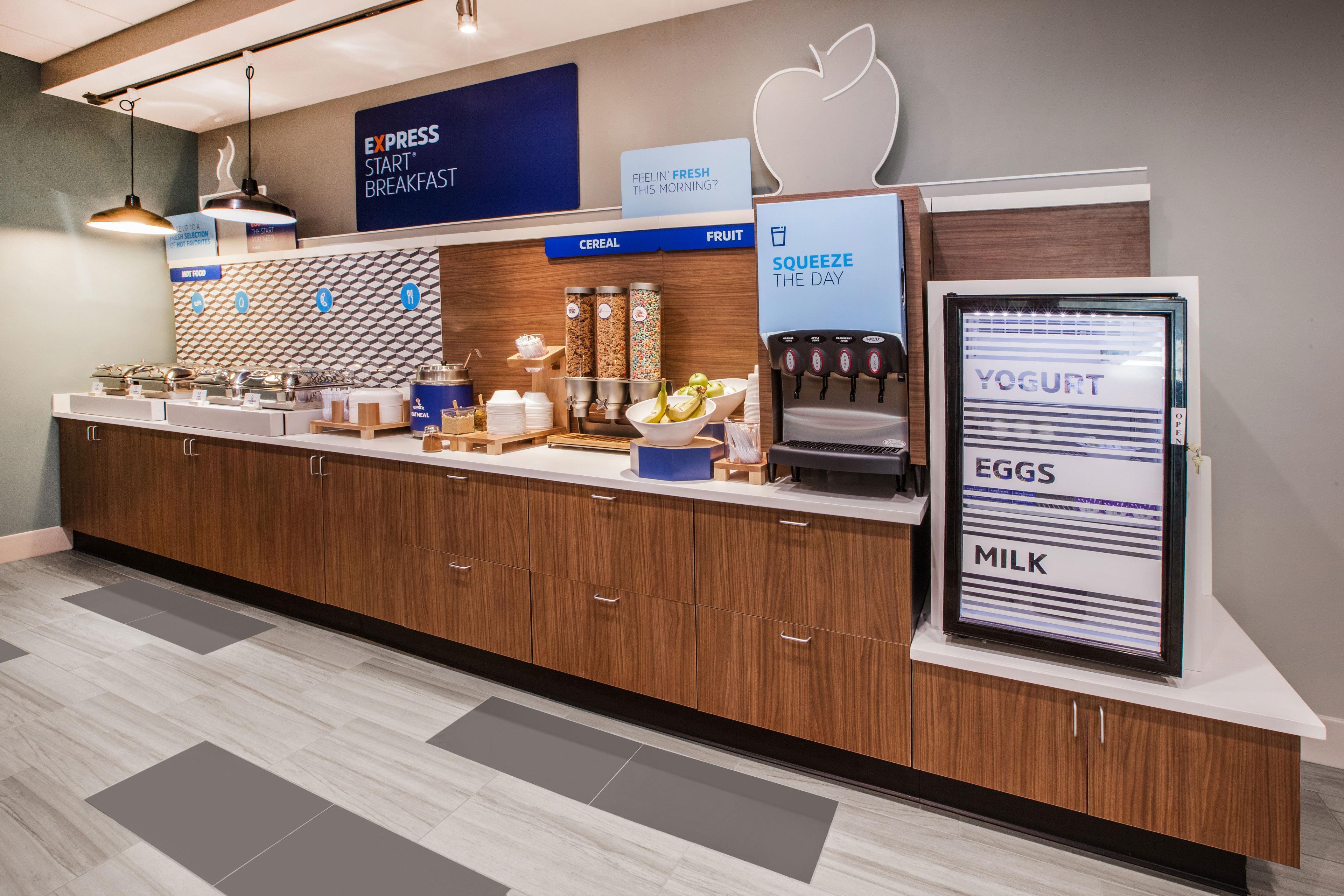 Holiday Inn Express Forsyth By Ihg Εξωτερικό φωτογραφία