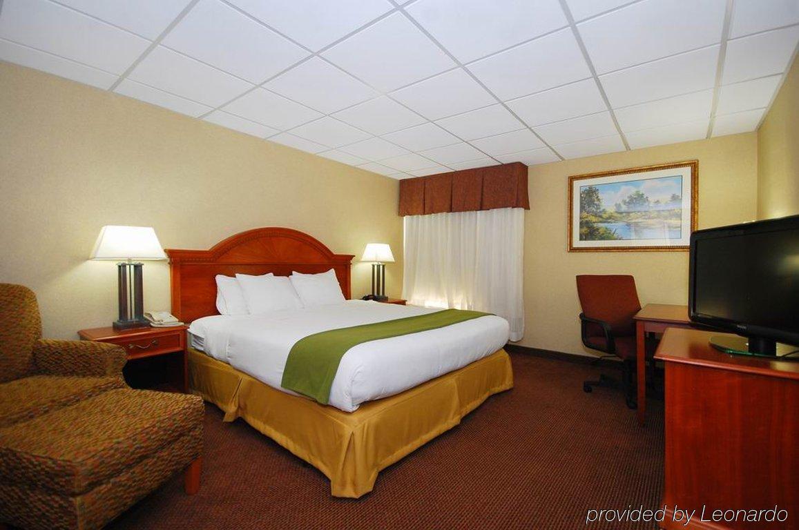 Holiday Inn Express Forsyth By Ihg Δωμάτιο φωτογραφία