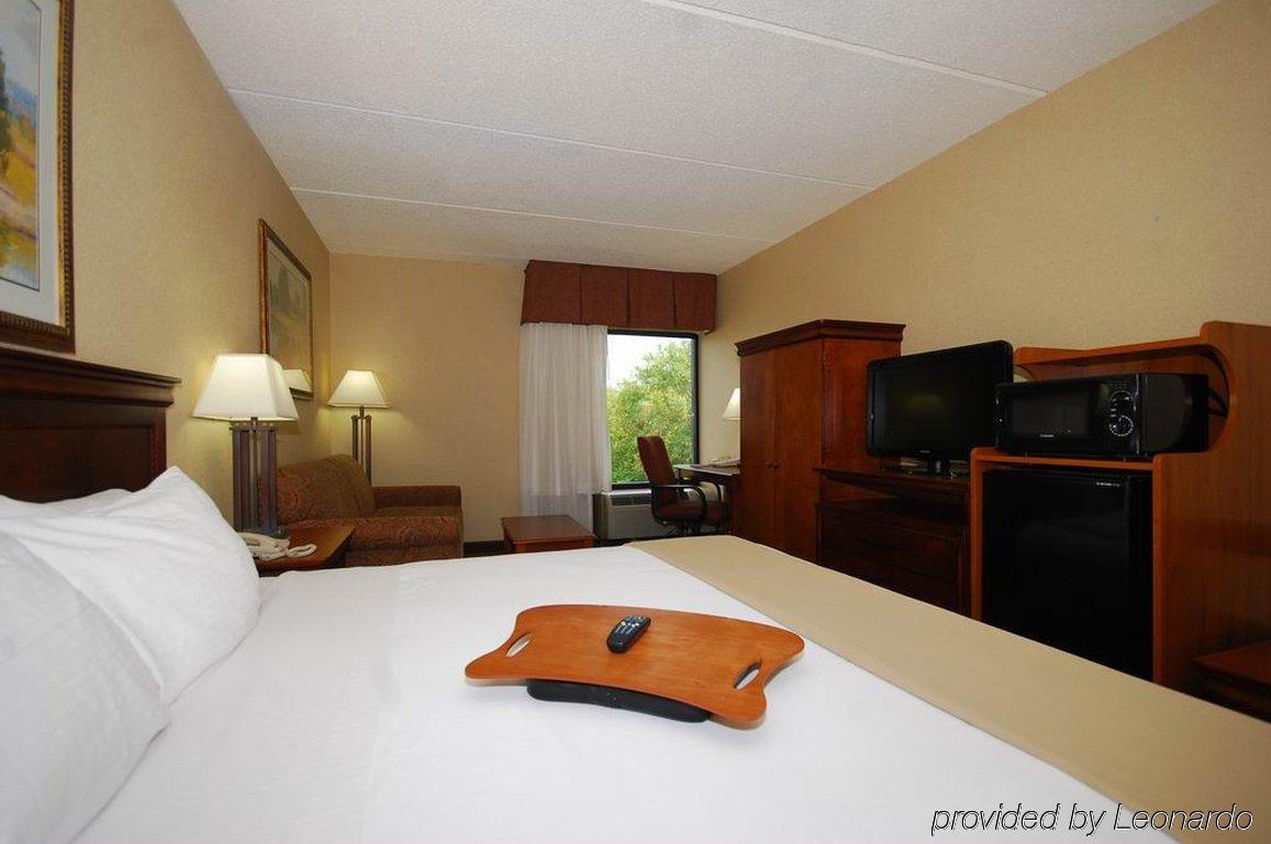 Holiday Inn Express Forsyth By Ihg Δωμάτιο φωτογραφία